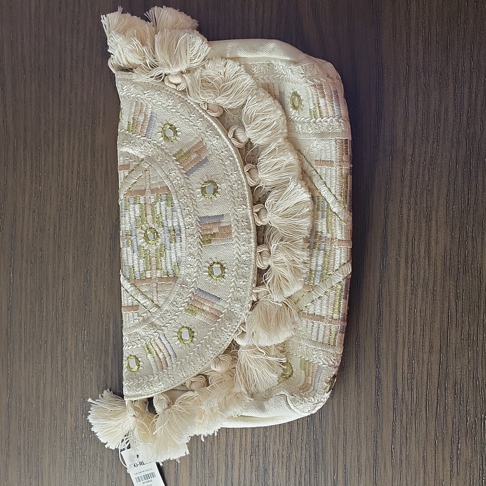 Express Shiraleah Anaya Boho Tassle Fringe Clutch Ivory Gold Mirrored